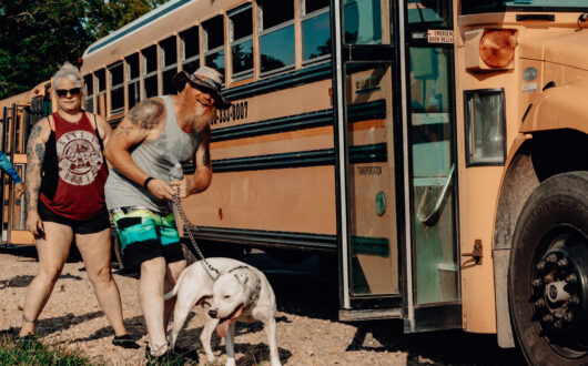 float-bus-camping-pets