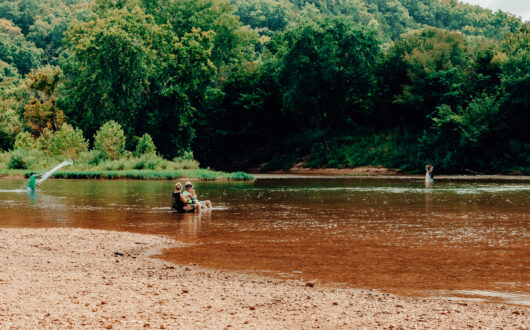 relax-river-vacation